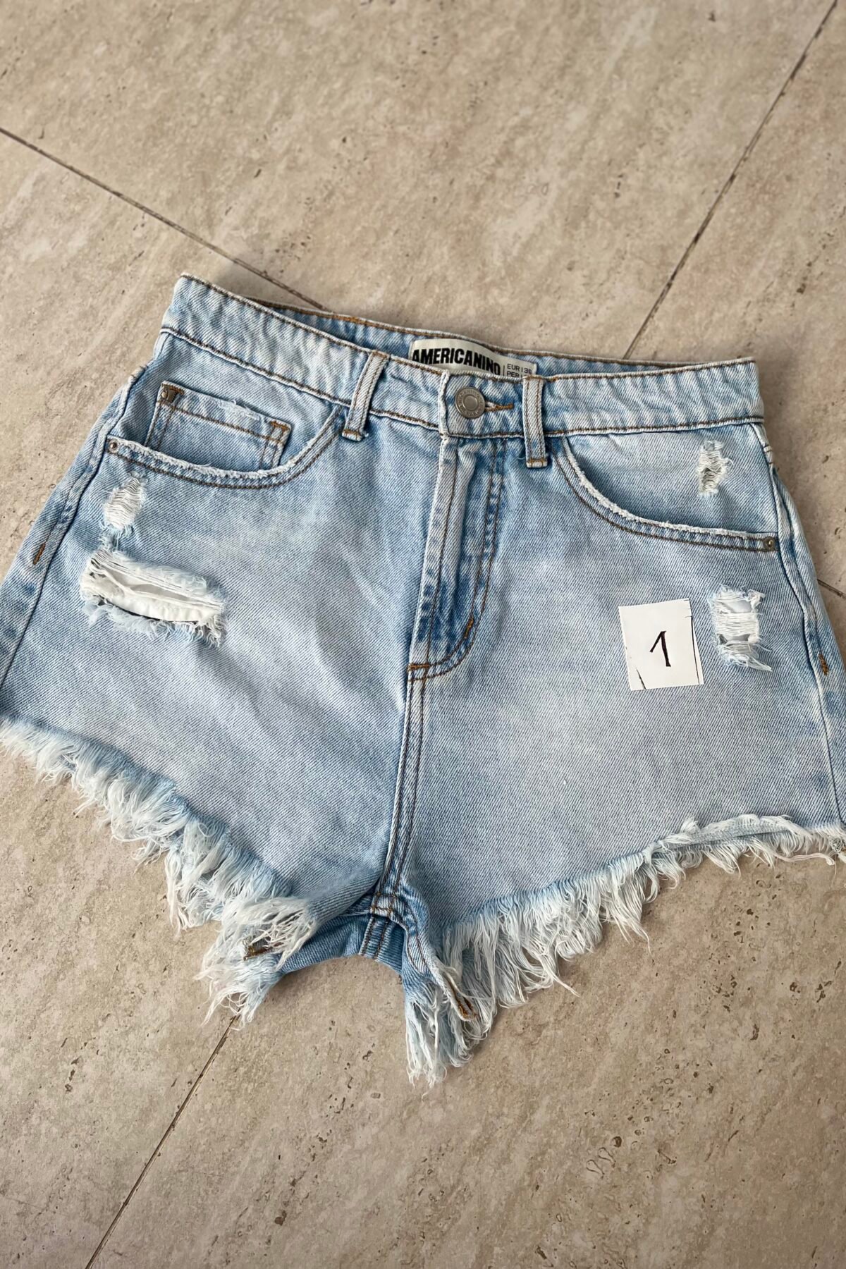 Short americano denim celeste talla 36 CLOSET SALE LESKA