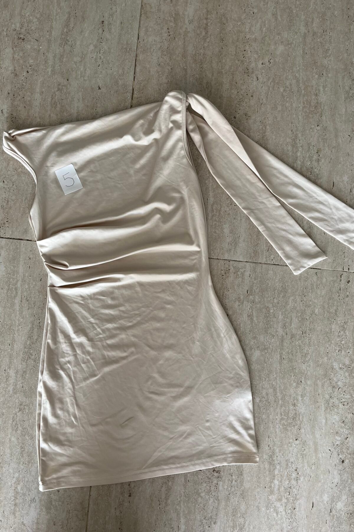 Vestido elegante talla S color caqui elasticado