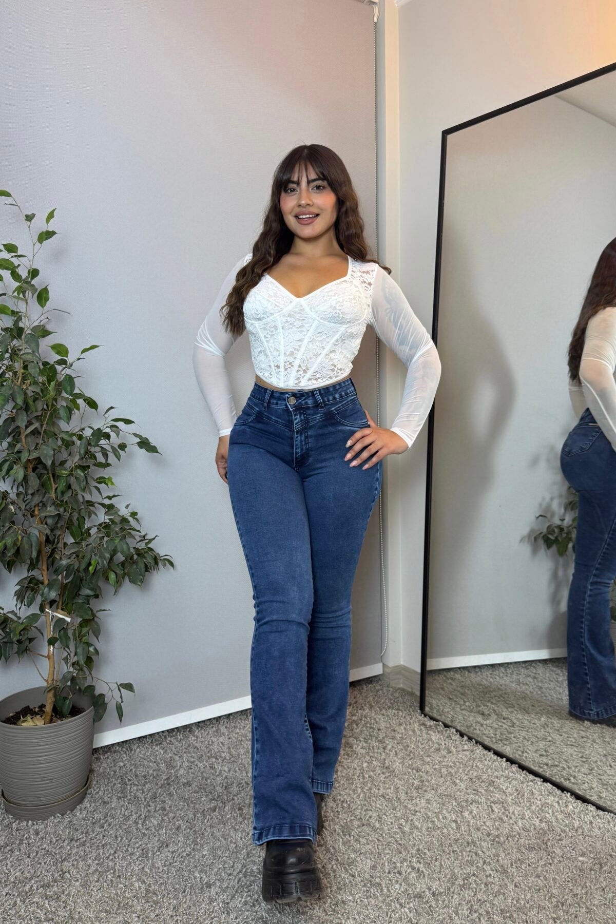 Jeans Flare Efecto modelador AZUL GASPEADO  CURVY Tiro Alto Levanta Glúteos – Emporium | Confección Nacional | Envíos a Chile